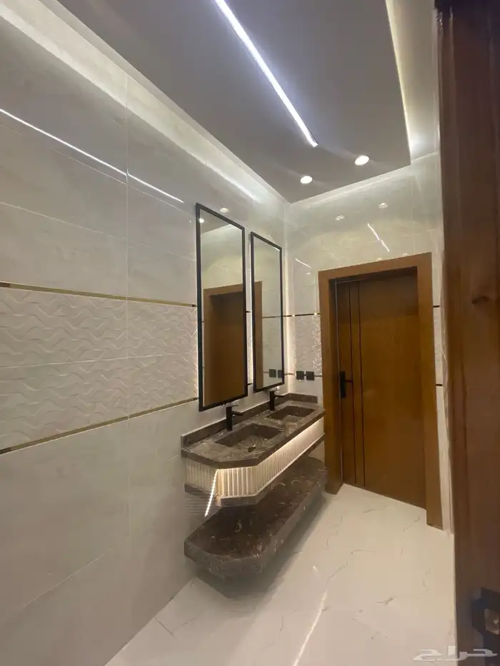 فلل نص ارض حي الصفا 11