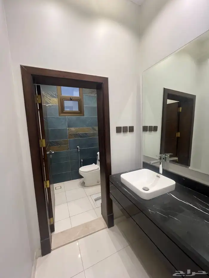 للبيع فيلا دورين وملحق موقع مميز درة الموسى 8