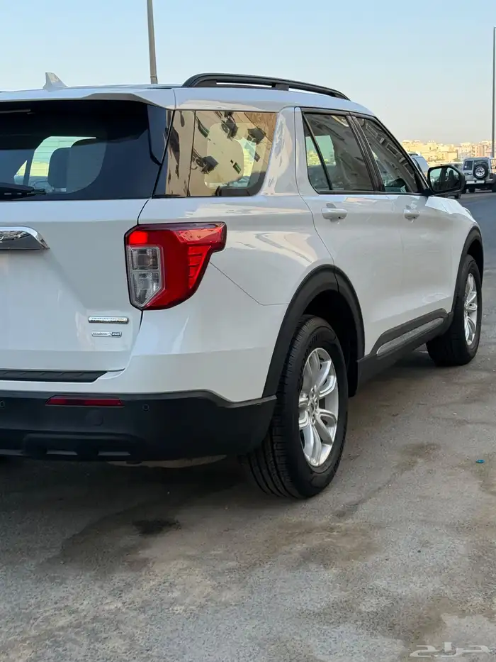 للبيع فورد اكسبلور 2022 دبل بحالة الوكالة 3