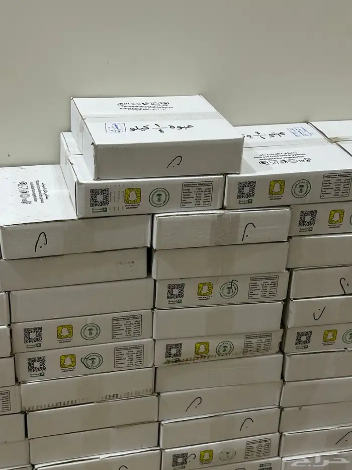 تمر صفري درجه اولى علب ذهبيه وفول وكراتين مصنع كبس جديد 4