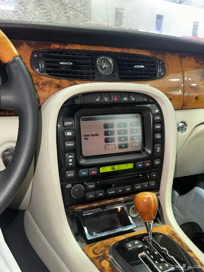 جاكوار 2009 XJ 6