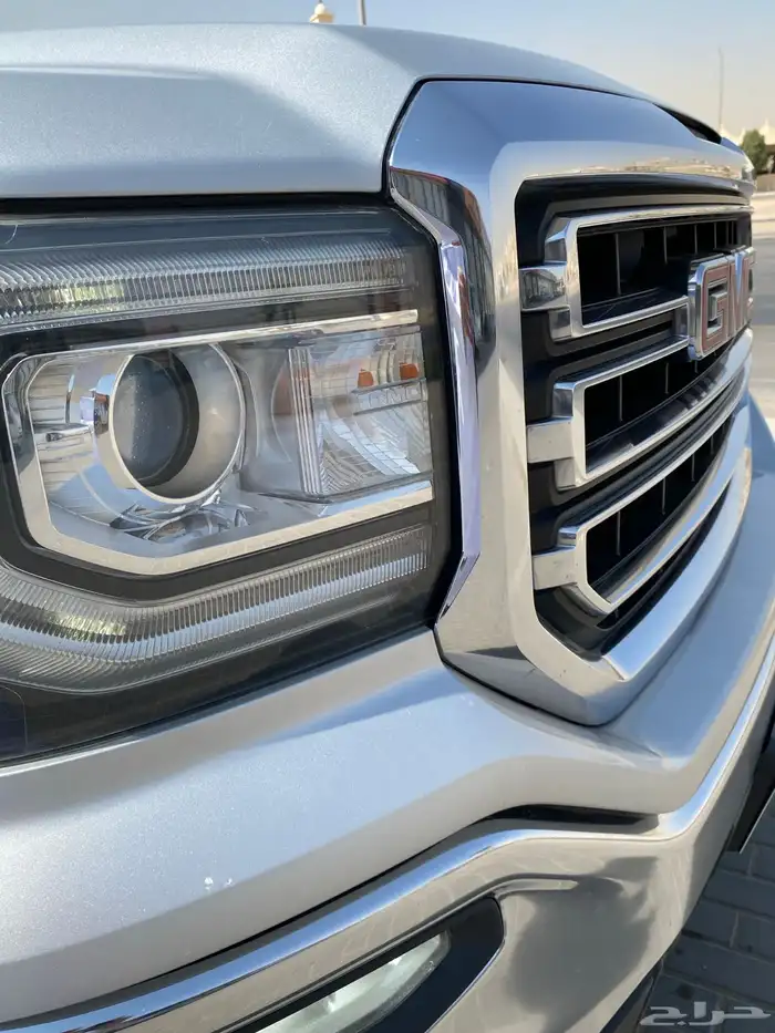 سييرا 2016 فل كامل Z71 اللون فضي SLE 19