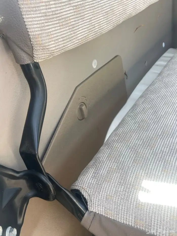 ربع بوليسي 2008 ماشي 113 الف حقيقي ومشروط 10