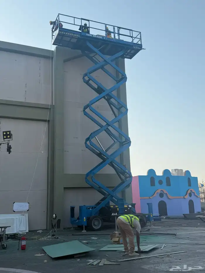 Scissor lift رافعة مقصية - سيزر لفت 3