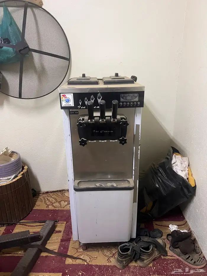 مكينة ايسكريم كبيره 0