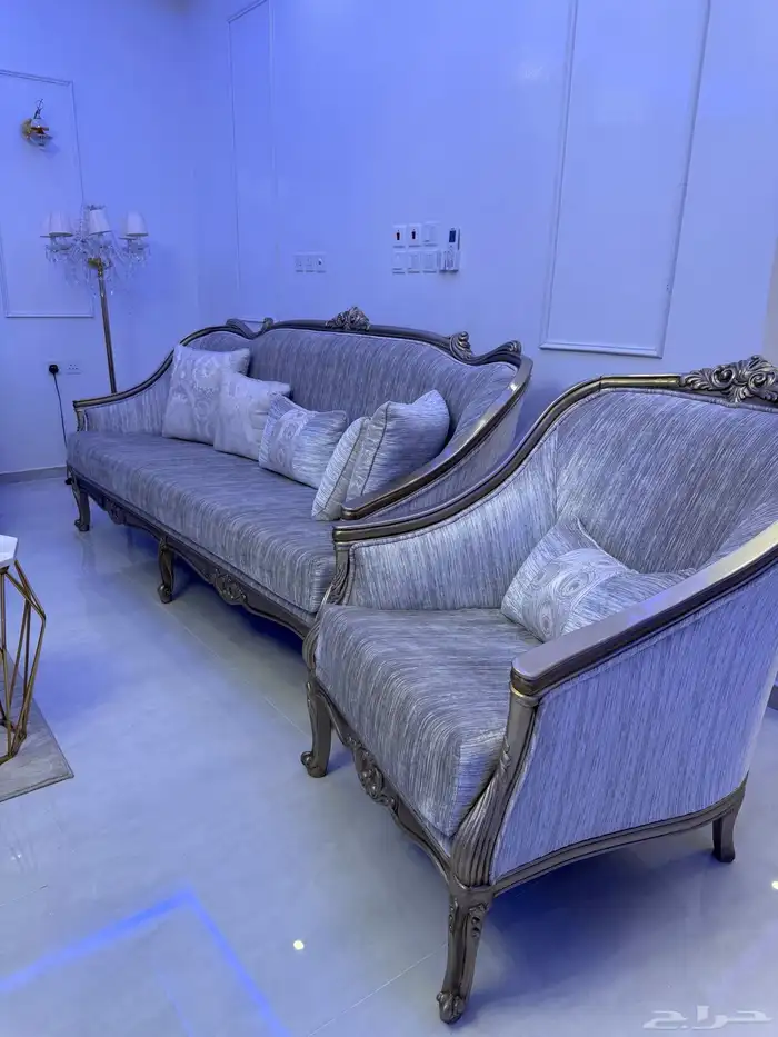 كنب صاله فخم مع طاولات الضيافه 1