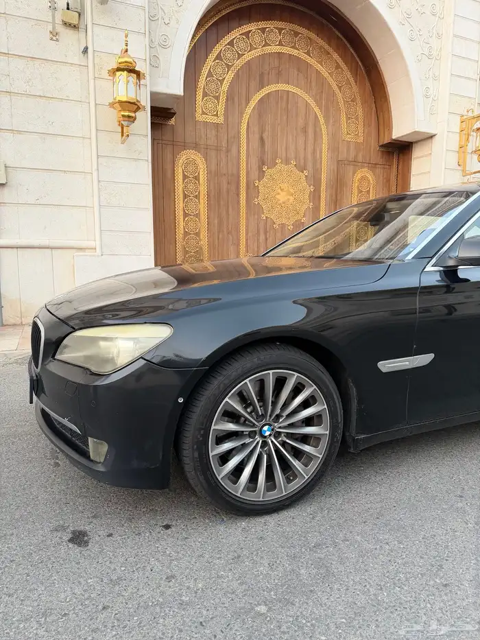 بي ام دبيلو 2009 ( مخزن ) اقبل البدل المناسب 1