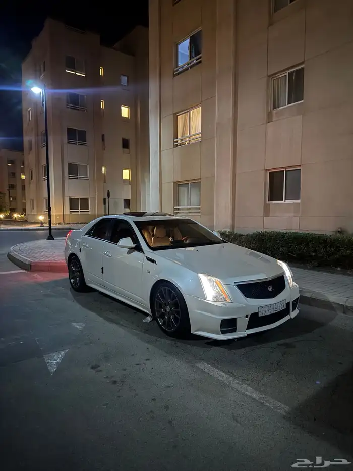 كاديلاك 2011 3