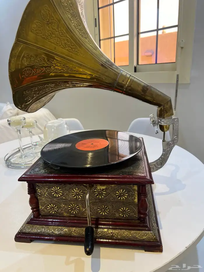 انتيك جهاز موسيقى 2