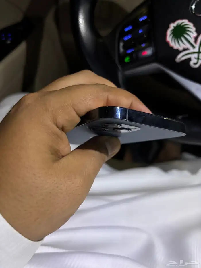 ايفون 12 برو للبيع جده 3