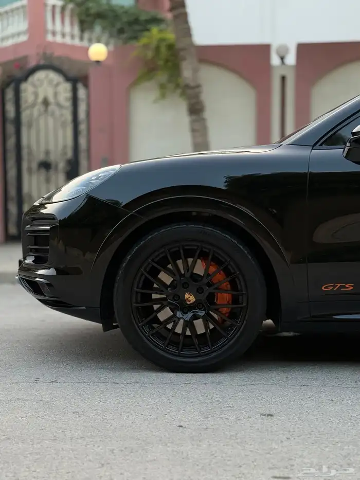Porsche Cayenne GTS 2022 11