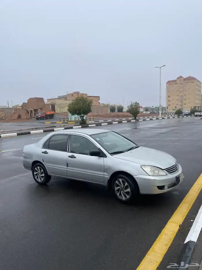 لانسر موديل 2010 في حائل قير اتومتك مكينا على الشرط 7