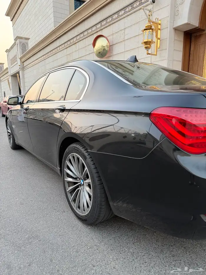 بي ام دبيلو 2009 ( مخزن ) اقبل البدل المناسب 14