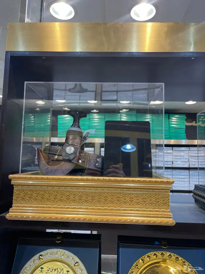 هدايا رجالية تخرج ترقية تقاعد زواج بشت سيف درع 44