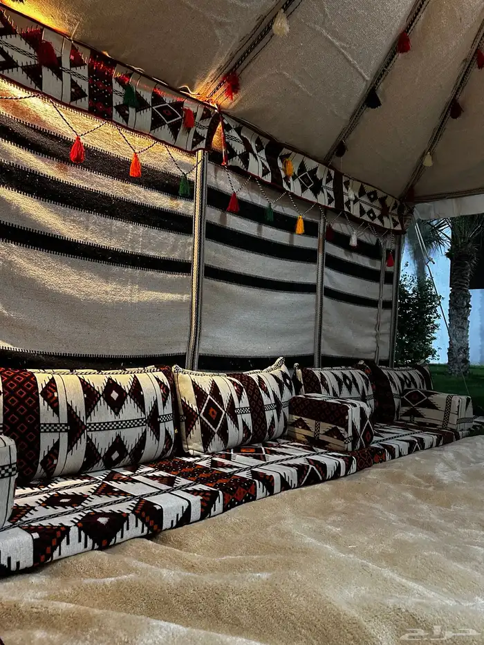 ملعب ومجالس ومزرعه ومسبح للاجار اليومي الدمام 18