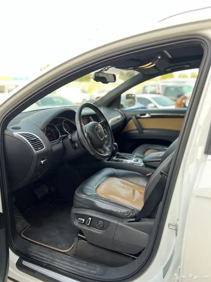 اودي Q7 استخدام اجنبي داخل كامب 5