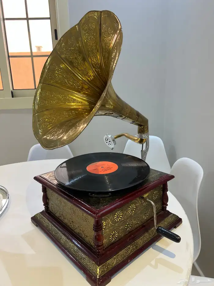 انتيك جهاز موسيقى 3