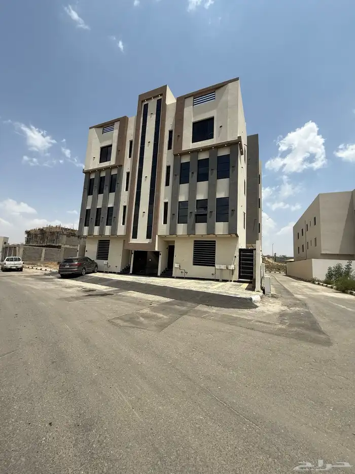 للبيع شقق ارضيه مداخل مستقله حي البديع ابها 510الف 2