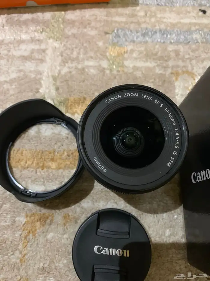 عدسات تصوير بحالة ممتازة وفلاش Godox V1C 6