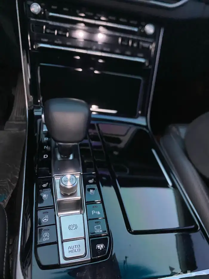 للبيع كيا K7 كادينزا ديزل 2020 6