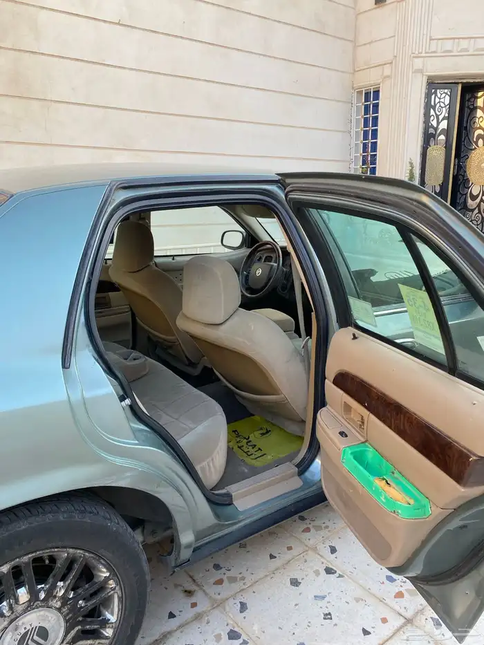 فورد جراند مركيز 8