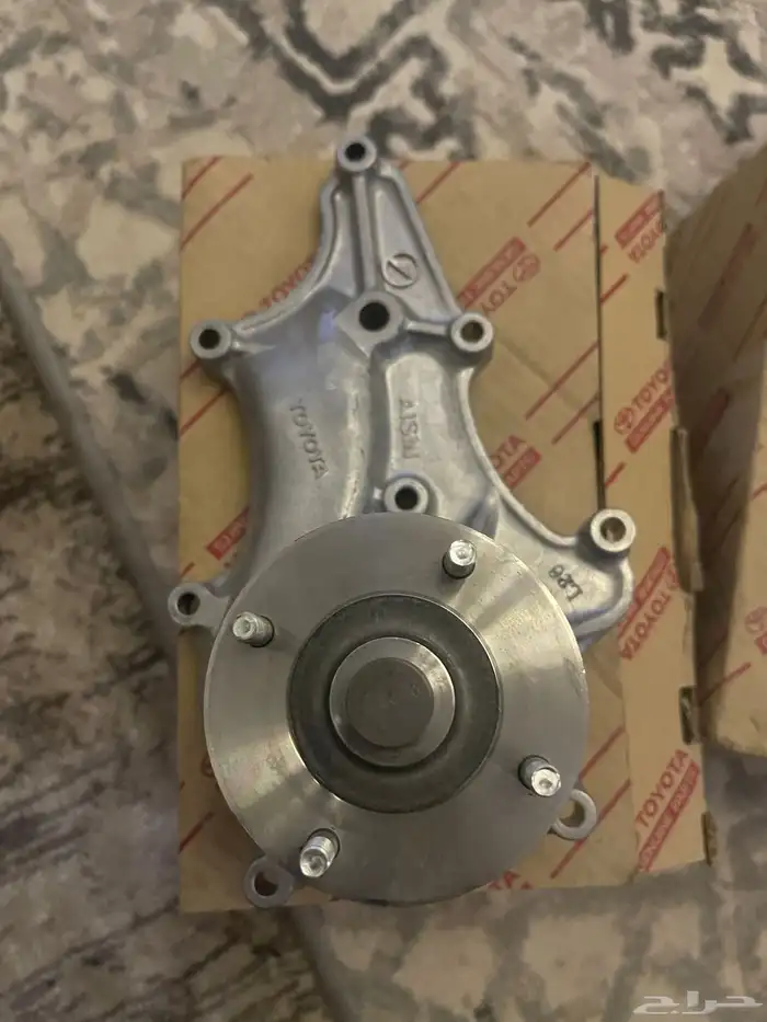 طرمبة ماء كرسيدا وهايلوكس مكاين 22r 0