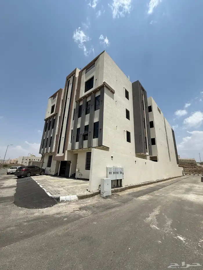 للبيع شقق ارضيه مداخل مستقله حي البديع ابها 510الف 3