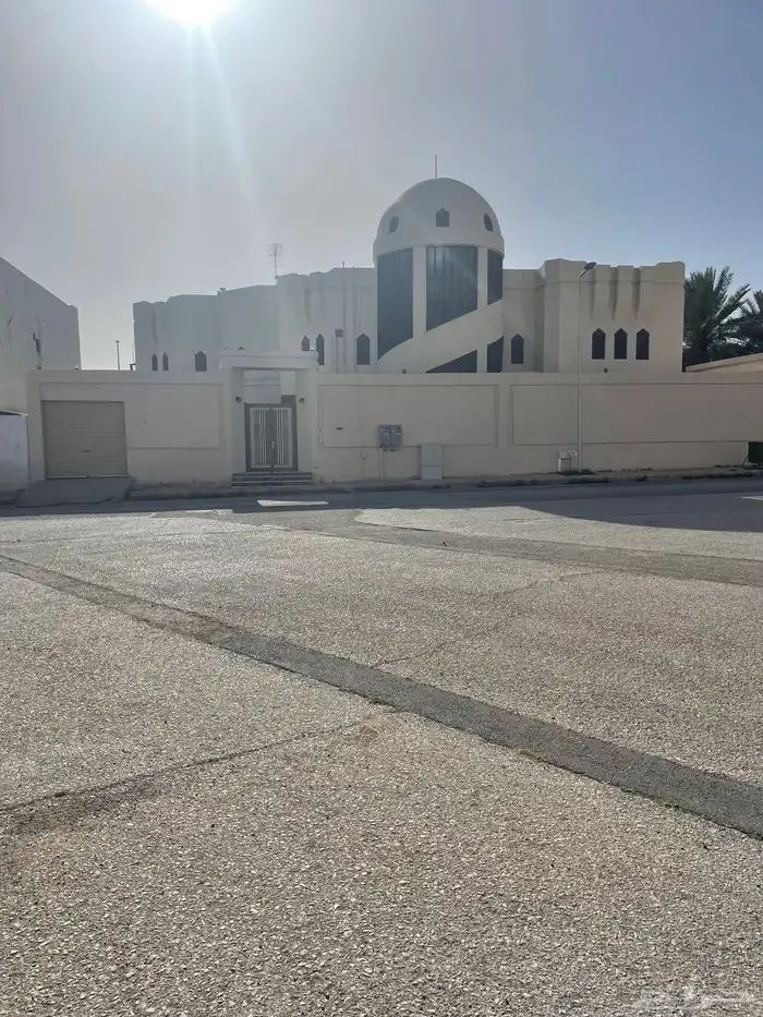 فلة للبيع بالقصيم المساحة 1440 متر 1