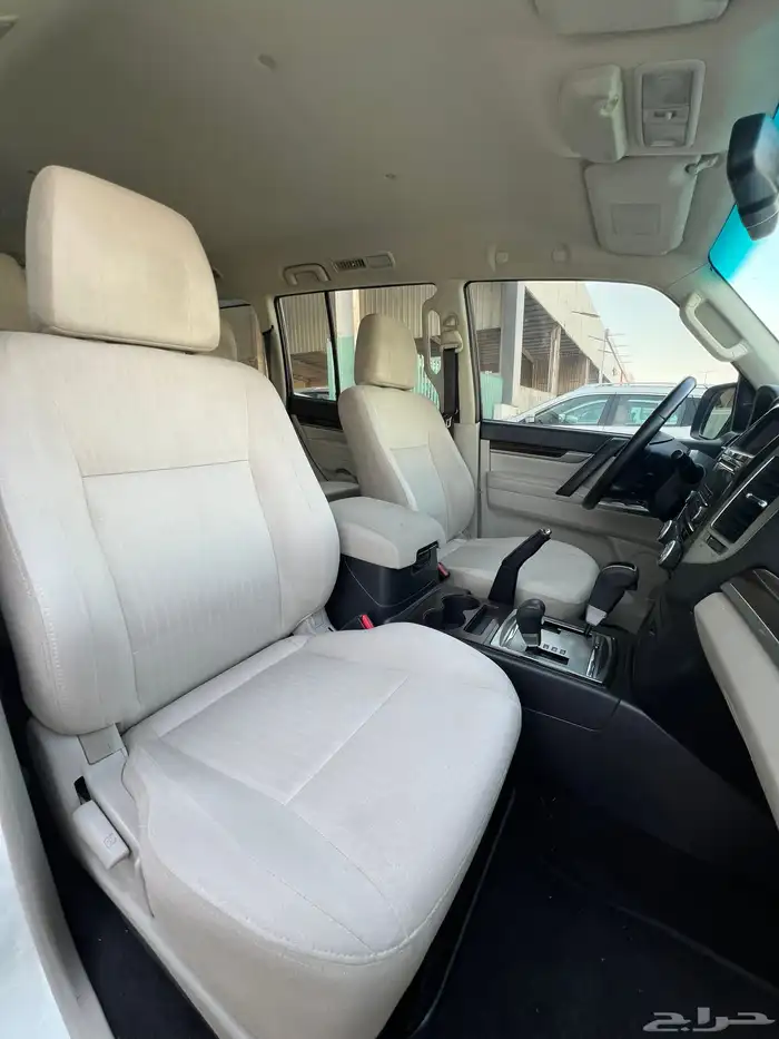 ميتسوبيشي باجيرو 2020 12