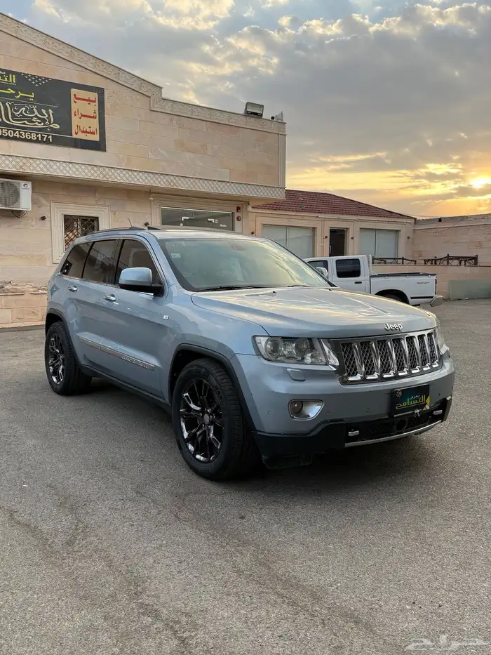 للبيع جيب جراند شيروكي 2013 0
