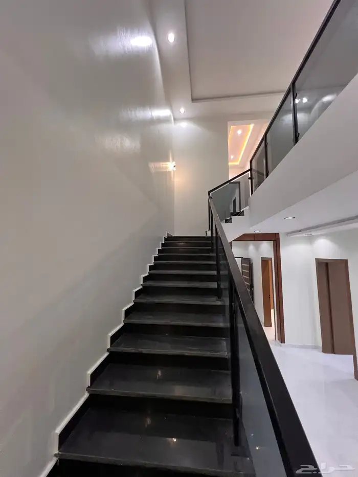 روف علوى مع ملحق حى الراقى خميس مشيط 770 الف 25