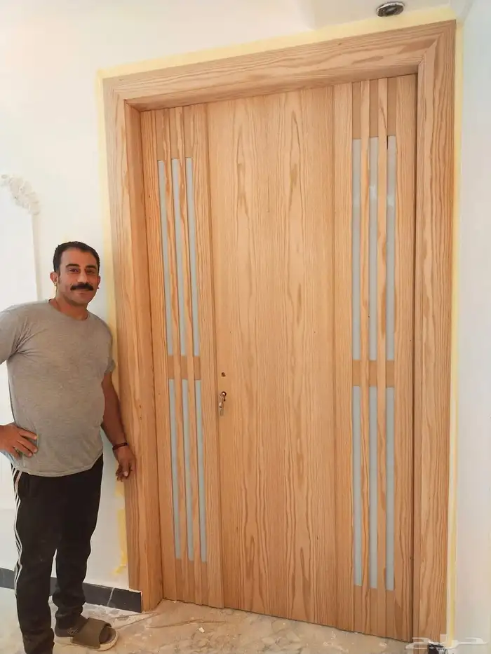معلم ورشه نجاره مودرن لتفصيل الأبواب وغرف النوم والديكورات 7