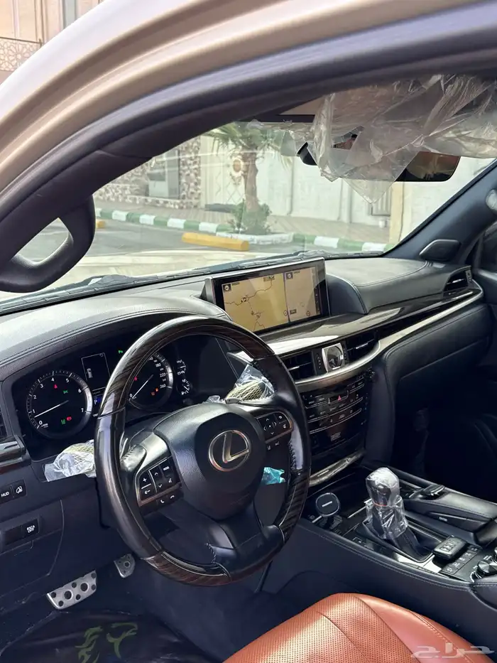 جيب لكزس 2018 16