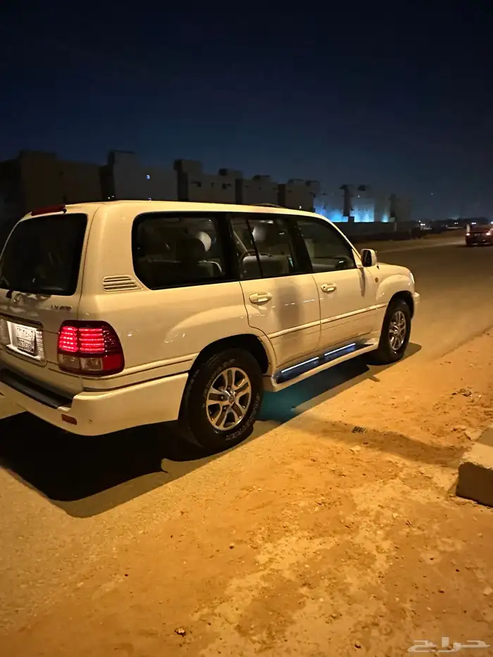 لكزس 2006LX47 13