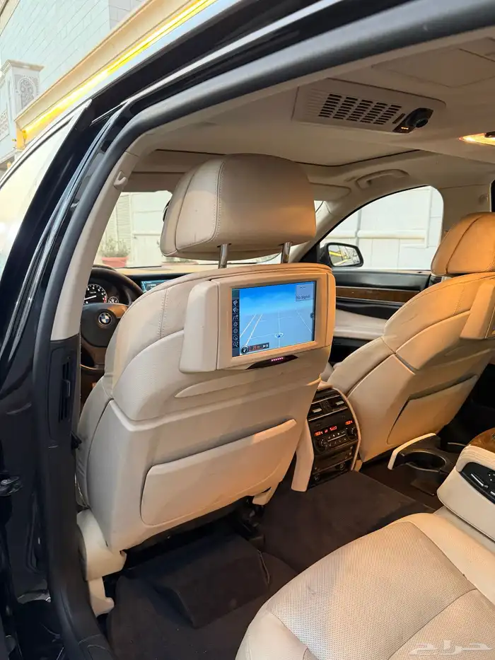 بي ام دبيلو 2009 ( مخزن ) اقبل البدل المناسب 84