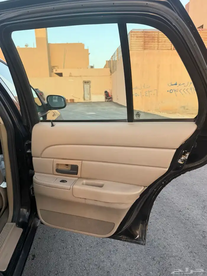 فورد فكتوريا بوليسي مع لوحه مميزه 7