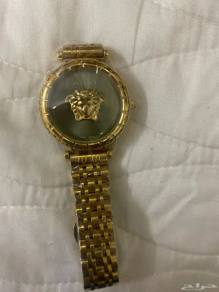 ساعة تصميم فيرزاتشي ذهبية فخمة   جديدة بالتغليف 1