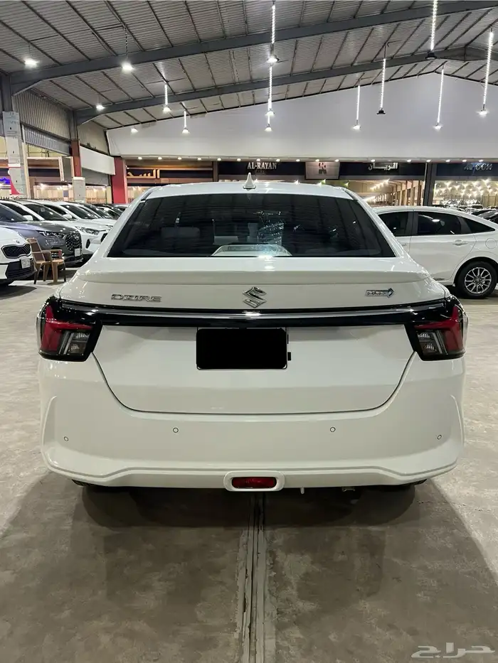 سوزوكي ديزاير 2025 فل كامل شبه جديد ( الشكل الجديد ) 3