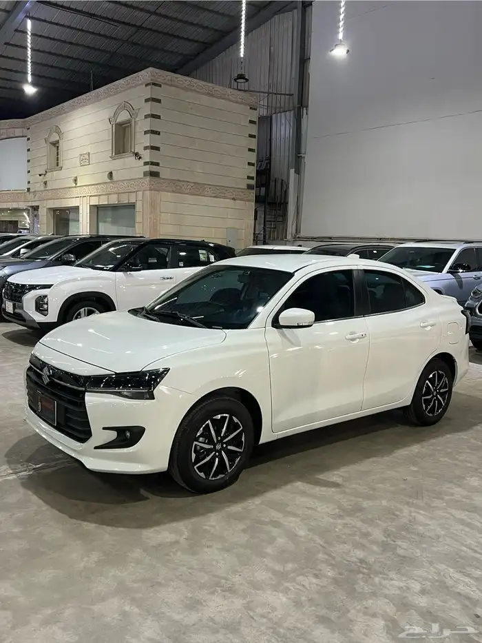 سوزوكي ديزاير 2025 فل كامل شبه جديد ( الشكل الجديد ) 1