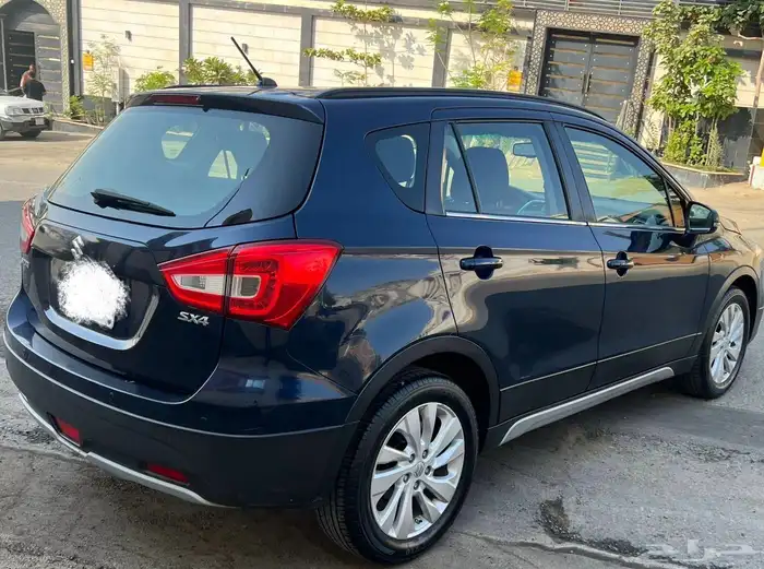 سوزوكي هيتشباك 8