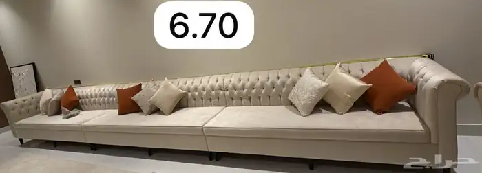 للبيع كنب جديد لم يستخدم 5 قطع كل قطعة 3 متر مع خداديات 3