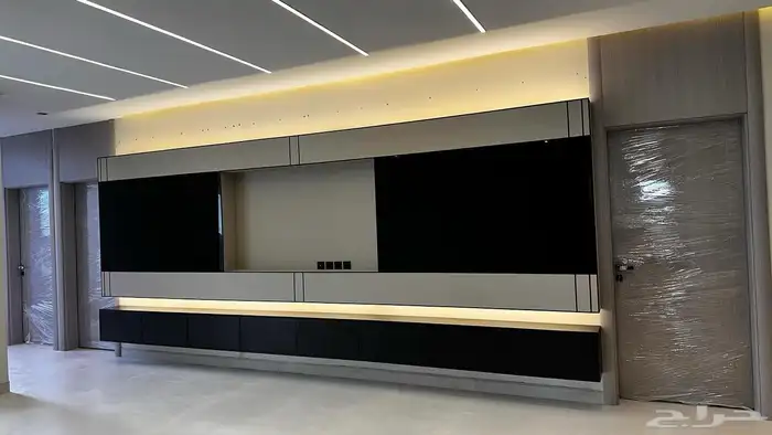 معلم ورشه نجاره مودرن لتفصيل الأبواب وغرف النوم والديكورات 38