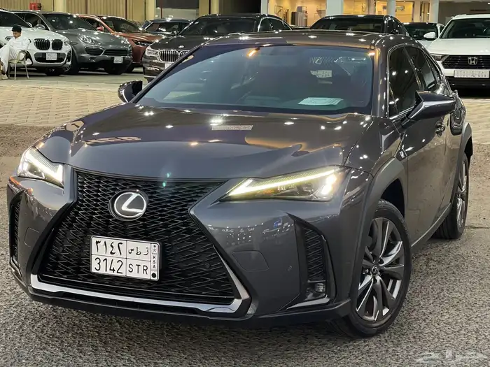 لكزس UX F 2023 شبة جديد 11