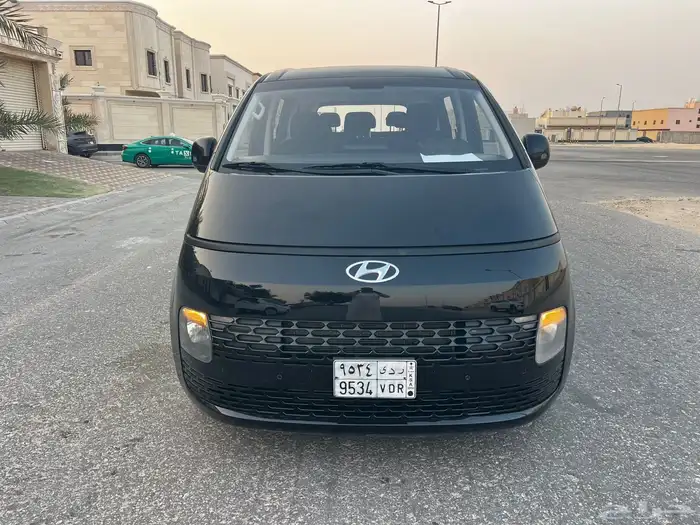 هونداي ستاريا 2023 بنزين سعودي الوعلان نظيف .. 2