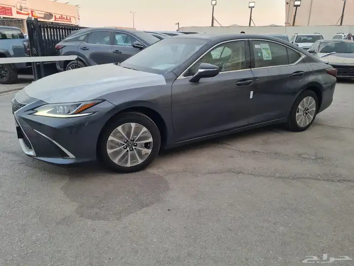 لكزس ES 300h هايبرد 0