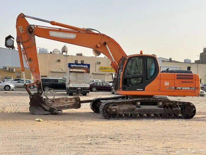 بوكلين Backhoe للاجار مع سواق محترف رخص ارامكو 0