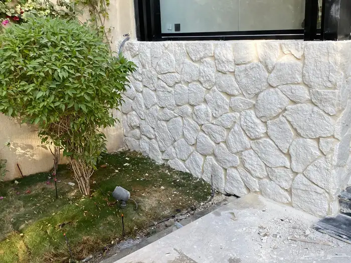 حجر صناعي خارجي داخلي 28