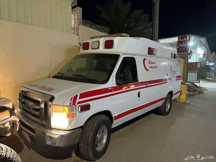 سيارات اسعاف بمسعفين للإيجار 7