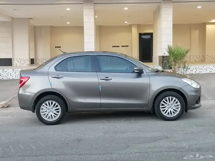 للبيع سزوكي ديزاير الموديل 2023 بحالة ممتازة جدا 6