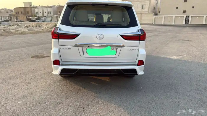 لكزس2017 12